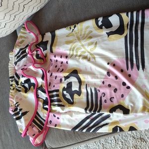 Brand new, knee length skirt. Perfect condition.